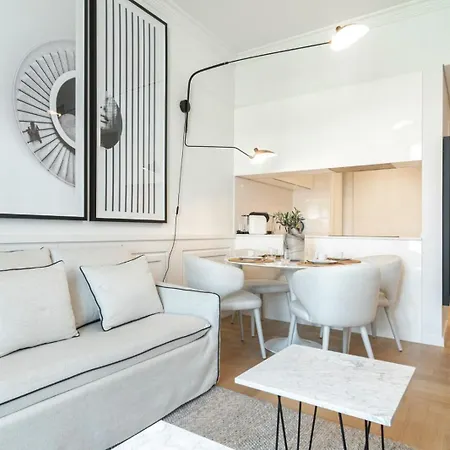 Ave Liberdade Restauradores Deluxe Daire