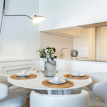 Daire Ave Liberdade Restauradores Deluxe *