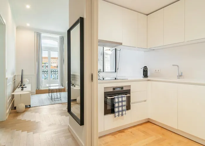 Ave Liberdade Restauradores Deluxe